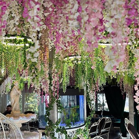 Viktoriya Family Hotel Restaurant Complex Kyiv Exterior photo